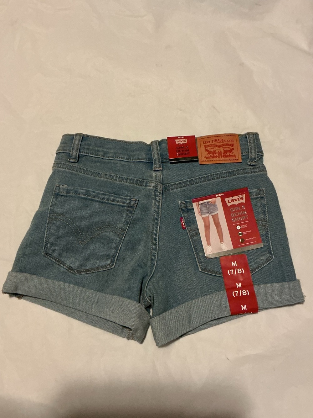 NWT Levi’s youth girl’s size. 7/8 denim jean shorts